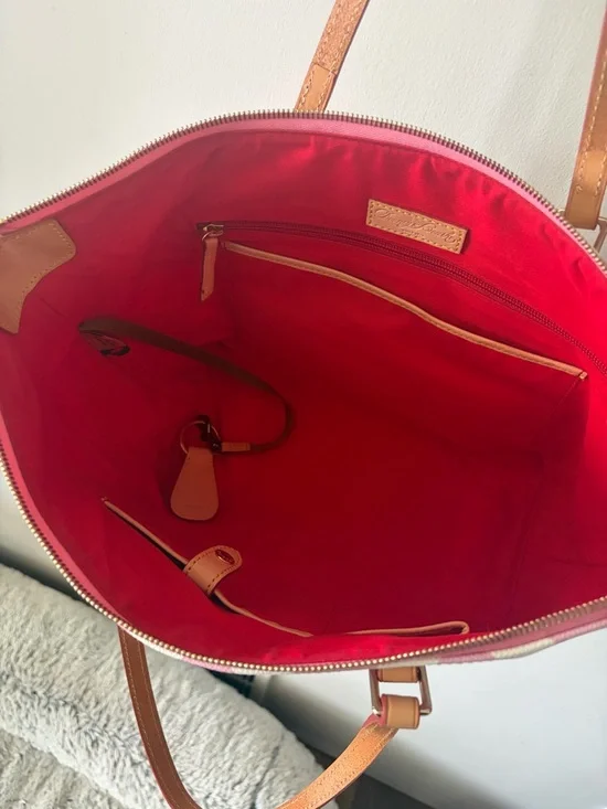 Dooney & Bourke Chevron Tote with Tan Leather Trim - Picture 9 of 15